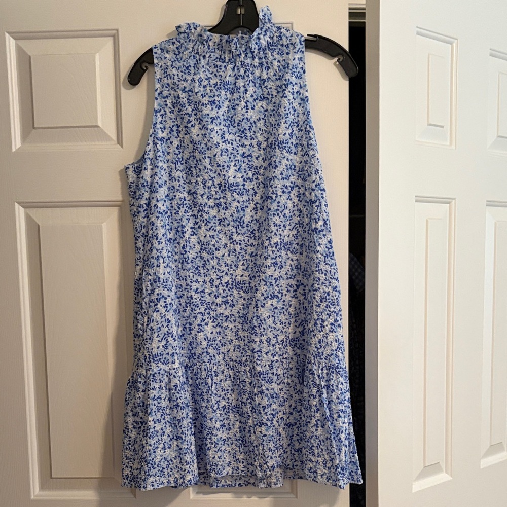 THML Blue and White Floral Ruffle Blouse